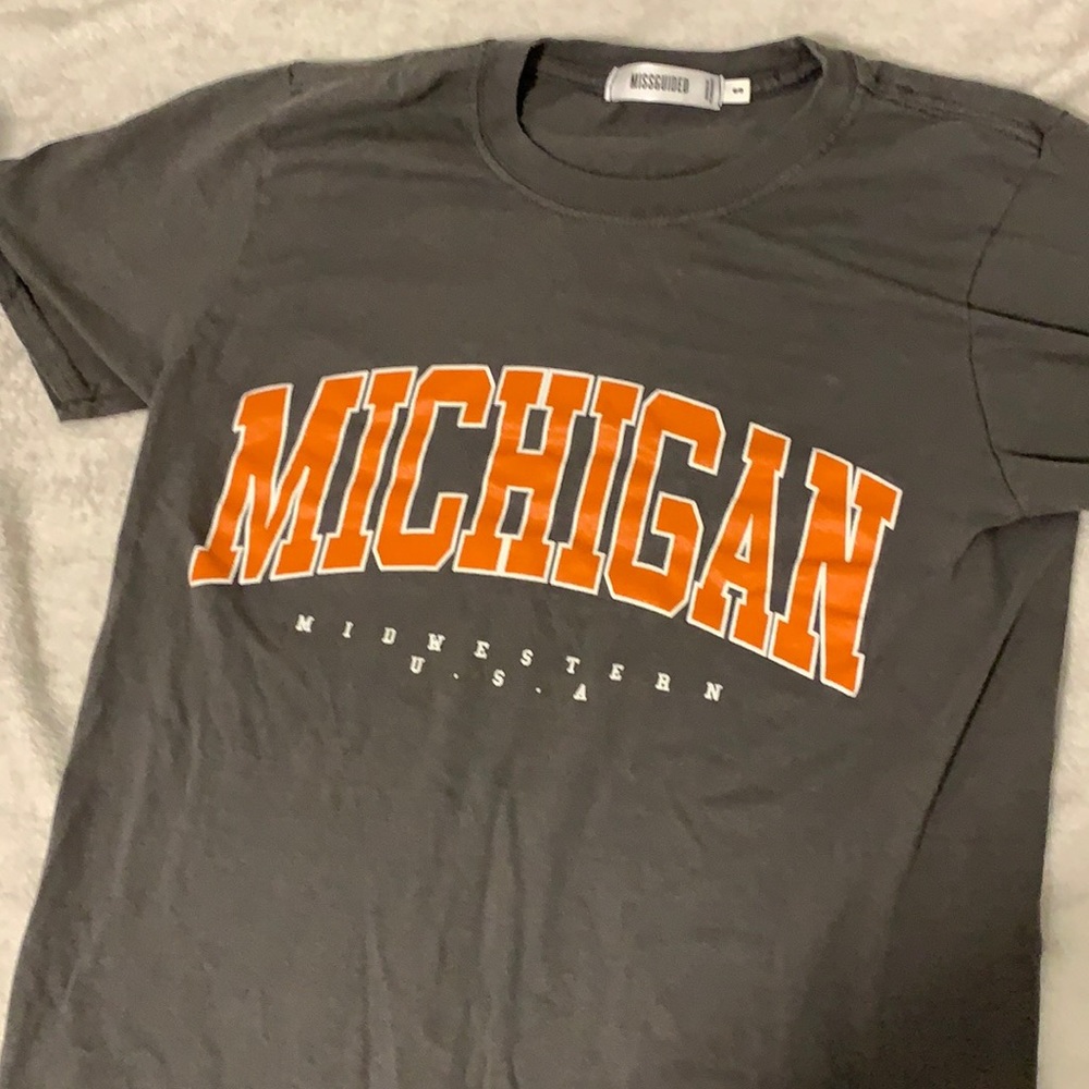 Missguided Gray/Orange T-Shirt Streetwear style